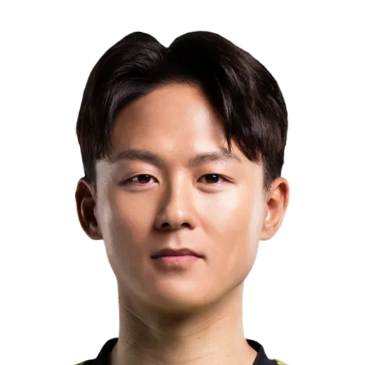 Lee Seung Woo 70 Silver LW FC 27 card