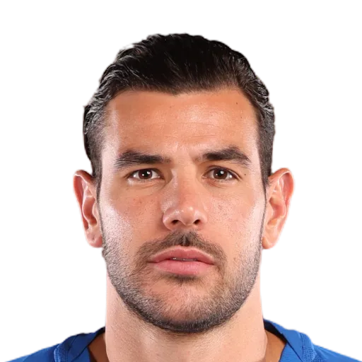 Hernández 82 Gold LB FC 27 card