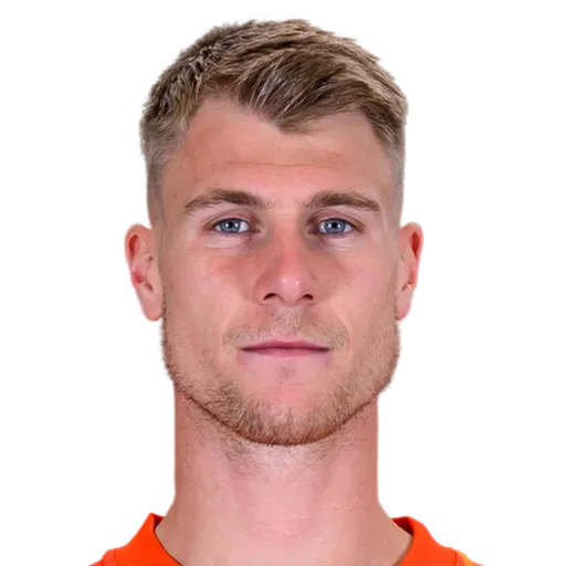Reus 70 Silver GK FC 27 card